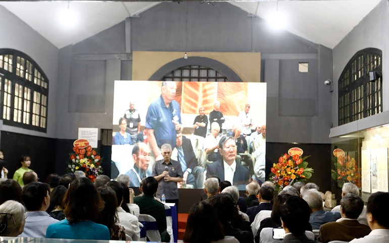 Ôn lại quá khứ “Để bầu trời mãi xanh” -0