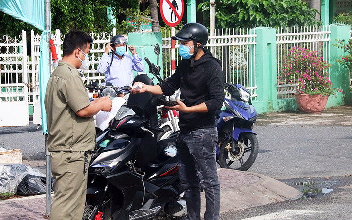 Quyết liệt hơn trong ứng phó dịch -0