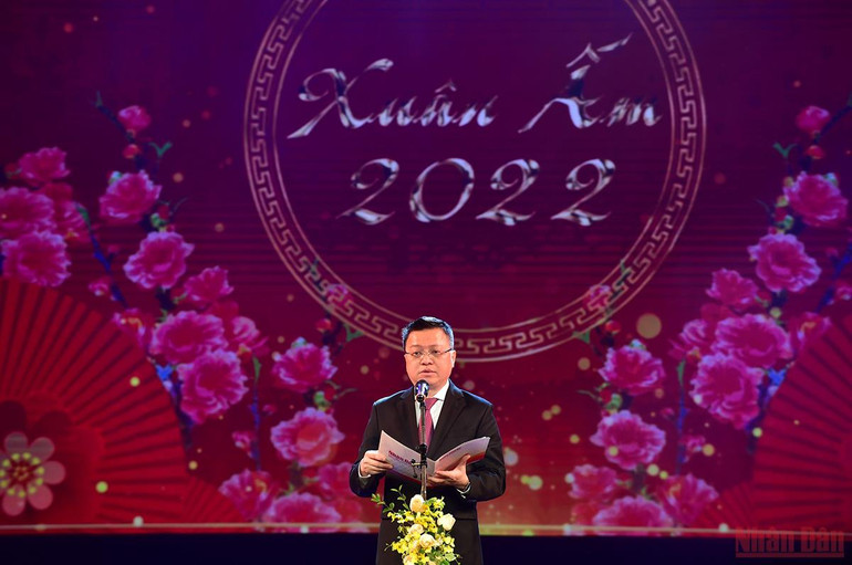 Đồng chí Lê Quốc Minh, Tổng Biên tập Báo Nhân Dân. Báo Nhân Dân mang “Xuân ấm” về với người nghèo -0