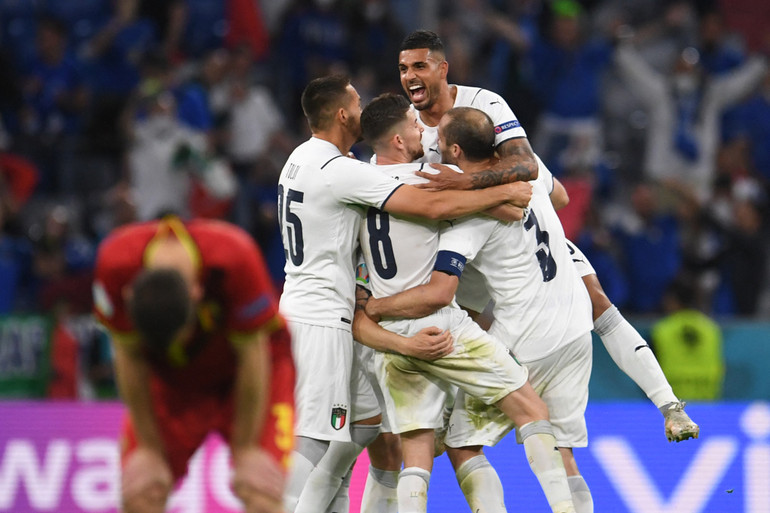 Những hình ảnh ấn tượng tại tứ kết EURO 2020 -0