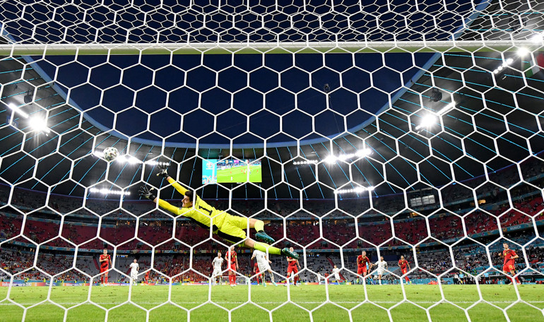 Những hình ảnh ấn tượng tại tứ kết EURO 2020 -0