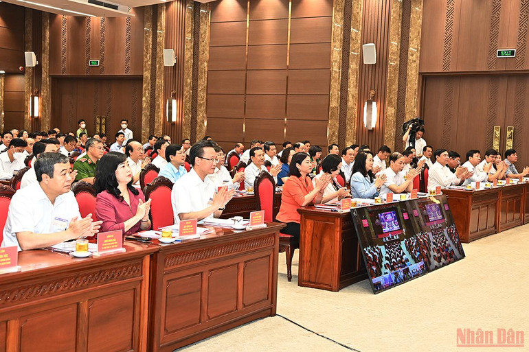 Hội nghị triển khai Nghị quyết của Bộ Chính trị về phát triển Thủ đô Hà Nội -4