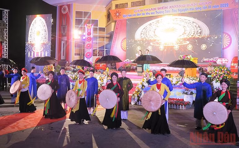 Khai mạc Liên hoan Diễn xướng dân gian văn hóa các dân tộc khu vực Trường Sơn-Tây Nguyên lần thứ III năm 2022 -0