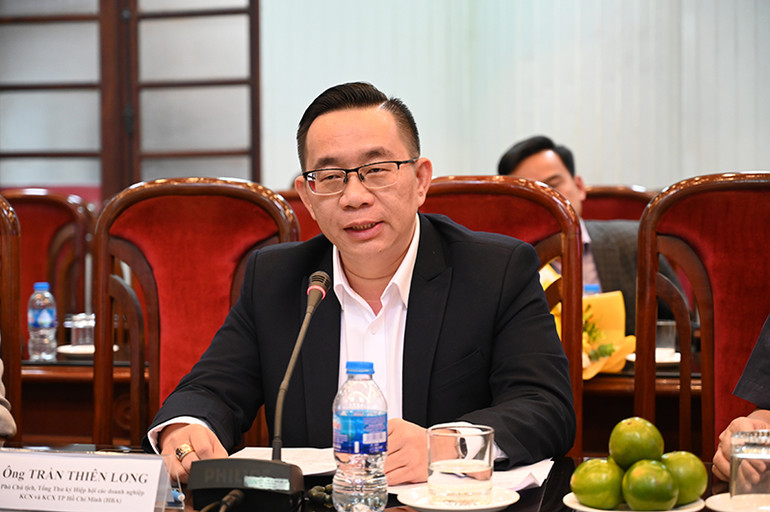 Giao lưu trực tuyến 