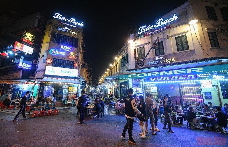Hà Nội chính thức bỏ quy định quán ăn được mở cửa đến 21 giờ -0