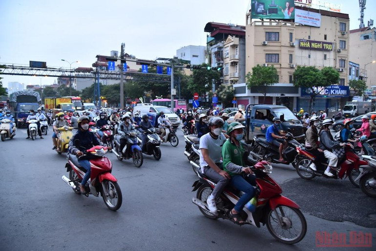 Đường phố Hà Nội ùn tắc trước kỳ nghỉ lễ 30/4-1/5 -0