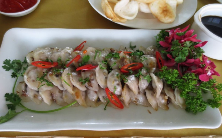 Đồng hành ăn chay bảo vệ trái đất ảnh 2 4_Mon_banh_Hue-1635839687805.jpg