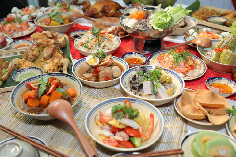 Mâm cỗ miền nam. Chung tay phát triển văn hóa ẩm thực Việt Nam -0
