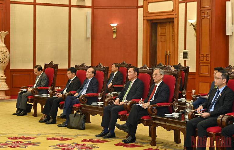 Tổng Bí thư Nguyễn Phú Trọng tiếp Chủ tịch Hạ viện Cộng hoà Ấn Độ Om Birla -0