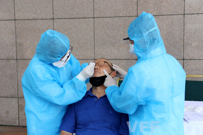 ĐT Việt Nam hội quân, khẩn trương xét nghiệm Covid-19 -0