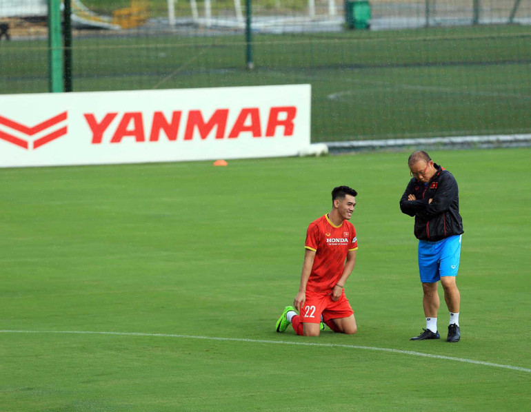 Đội tuyển Việt Nam trở lại tập luyện, hướng tới trận đấu với đội tuyển Trung Quốc và Oman -5