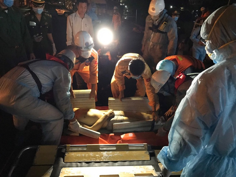 Cứu nạn thuyền viên người nước ngoài có triệu chứng xuất huyết não trên biển -0