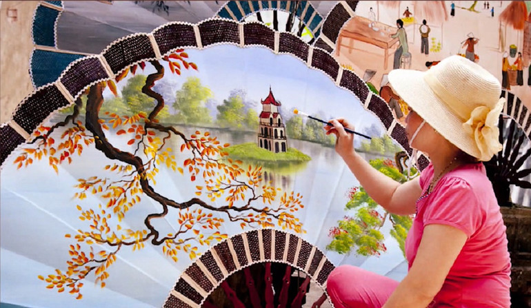 Tôn vinh nét đẹp phụ nữ Việt Nam và làng nghề truyền thống -3