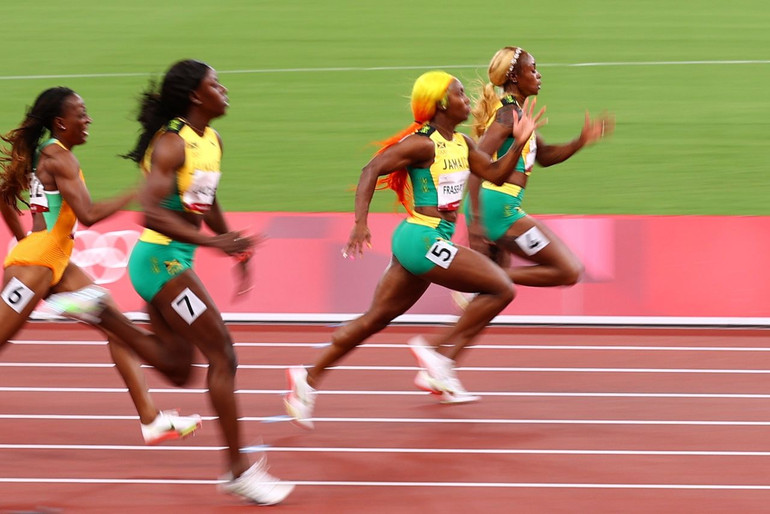 Thompson-Herah bảo vệ ngôi hậu đường chạy 100m nữ, phá kỷ lục Olympic -0