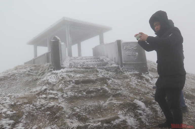 Mẫu Sơn nhiệt độ giảm âm 3,4 độ C -0