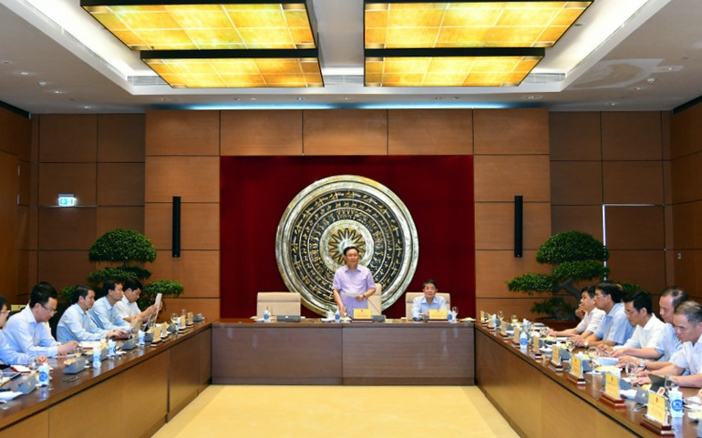 Quang cảnh buổi làm việc với Ủy ban Tài chính, Ngân sách. VDH2-1619095715605.jpg