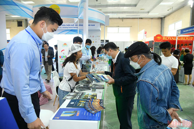 Khai mạc hội chợ VITM Hanoi 2022: Kết nối phục hồi du lịch -0