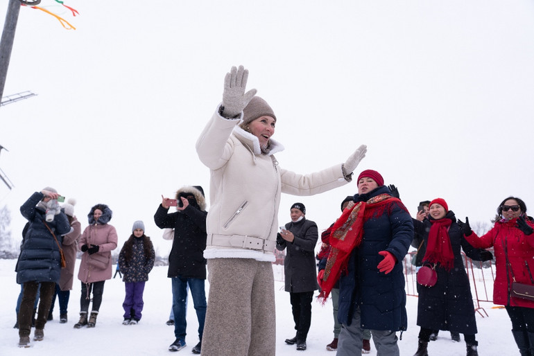 Người Nga tưng bừng tiễn mùa đông -1