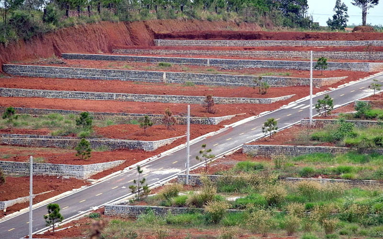 Lâm Đồng tạm đình chỉ công tác nhiều cán bộ liên quan việc “hiến đất, tách thửa” -0