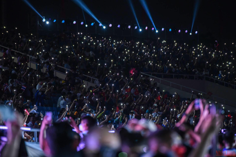 [CẬP NHẬT] Sân vận động quốc gia Mỹ Đình nhộn nhịp trước giờ khai mạc SEA Games 31 -2