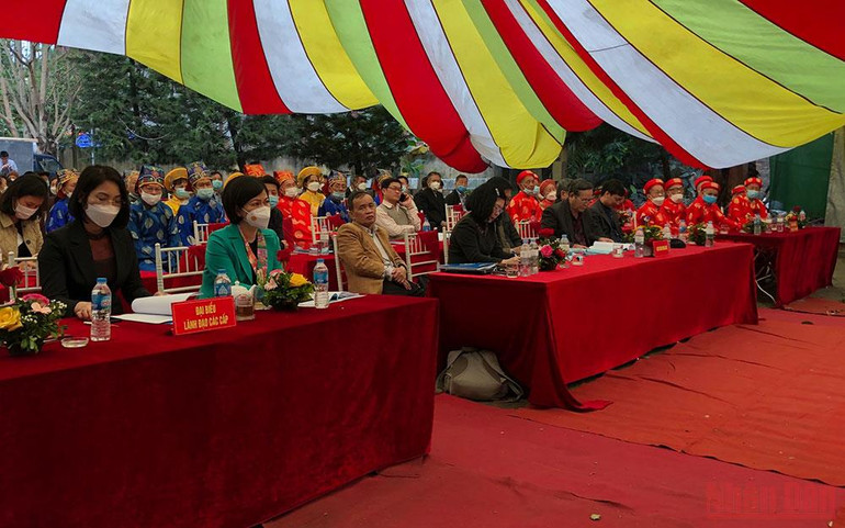 Đông đảo các nhà khoa học tham dự hội thảo. Những lưu ý khi bảo tồn, tu bổ Di tích quốc gia đền Trấn Vũ -0