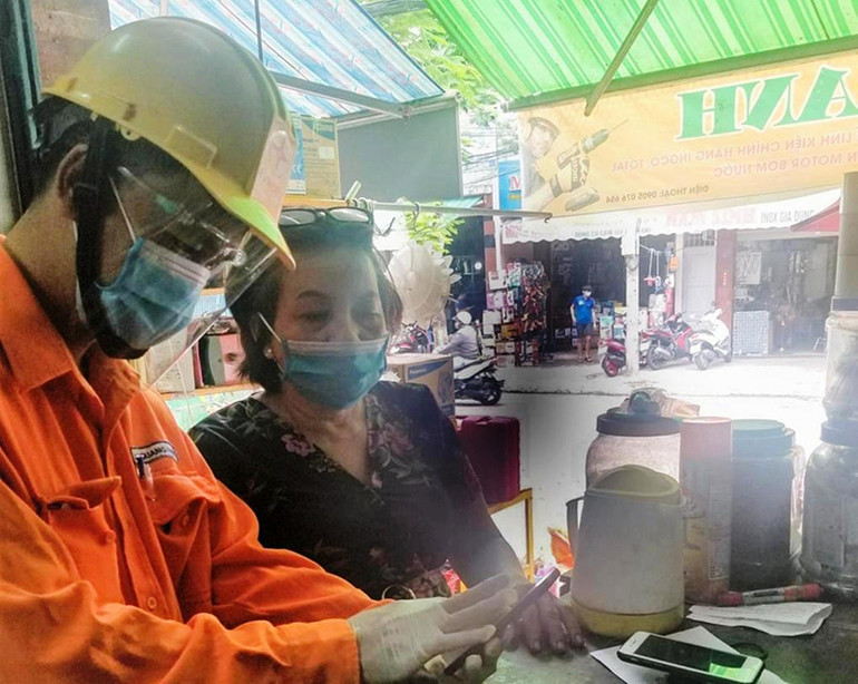 Áp dụng quét mã QR trong thanh toán tiền điện -0