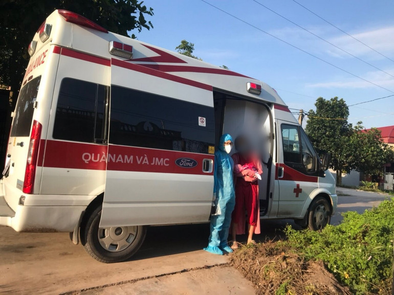 Hai bệnh nhân phải can thiệp ECMO tại Trung tâm Hồi sức tích cực lớn nhất miền bắc -0