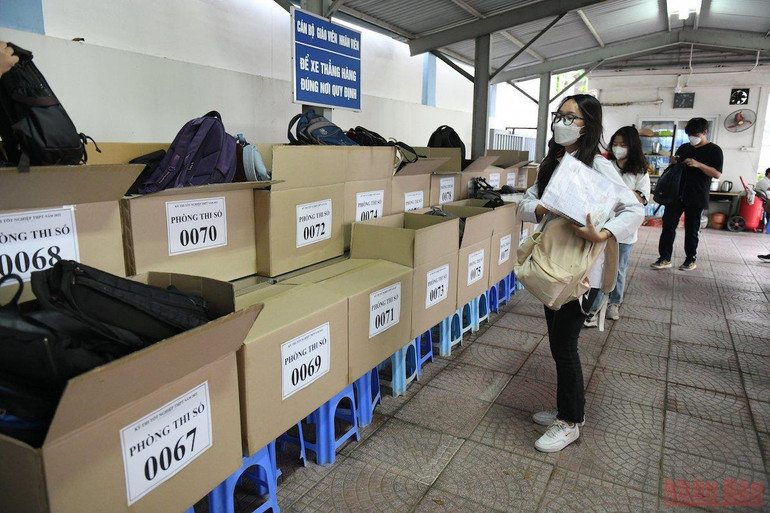 Thí sinh cả nước đang tham dự Kỳ thi tốt nghiệp trung học phổ thông 2022 -0