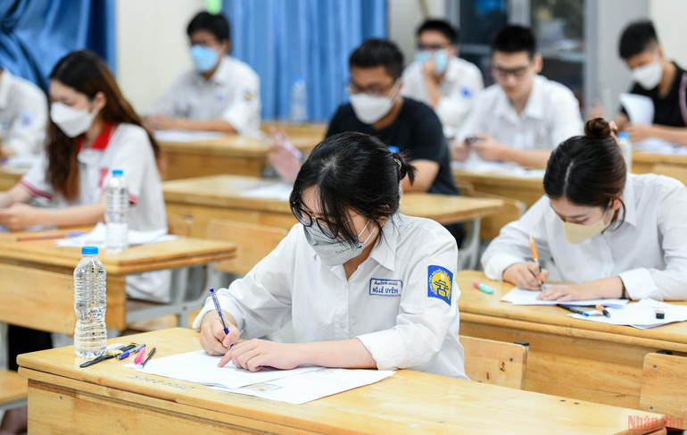 Thí sinh Hà Nội hoàn thành môn thi đầu tiên Ngữ văn -0