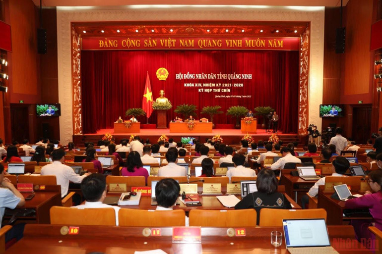 Quang cảnh Kỳ họp thứ 9, HĐND tỉnh Quảng Ninh khóa XIV, nhiệm kỳ 2021-2026. Quảng Ninh giữ vững đà tăng trưởng hai con số trong sáu tháng đầu năm 2022 -0