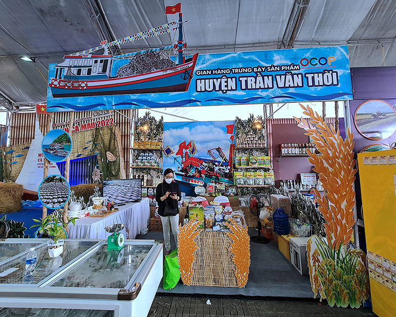 Cà Mau trưng bày, quảng bá các đặc sản OCOP -0