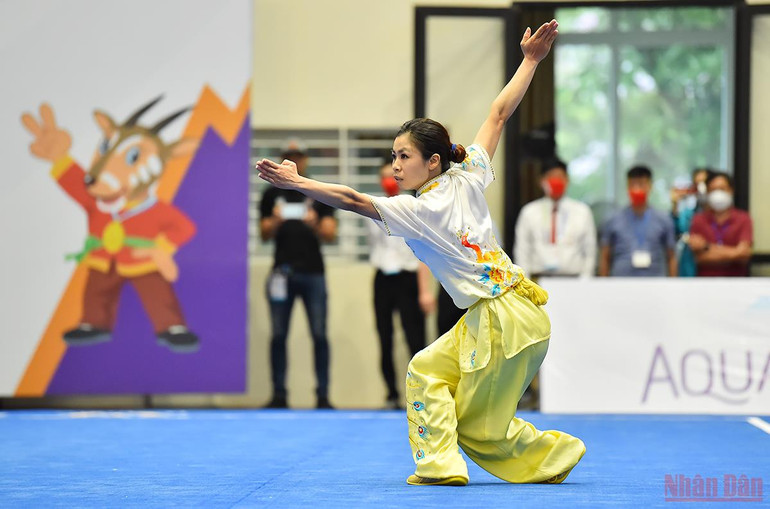 Hoàng Thị Phương Giang có bài biểu diễn xuất sắc, được các trọng tài chấm 9,71 điểm tại nội dung trường quyền nữ. Phương Giang kết thúc SEA Games 31 với 1 Huy chương Vàng và 1 Huy chương Đồng. Đội taolu wushu Việt Nam hoàn thành nhiệm vụ tại SEA Games 31 -0