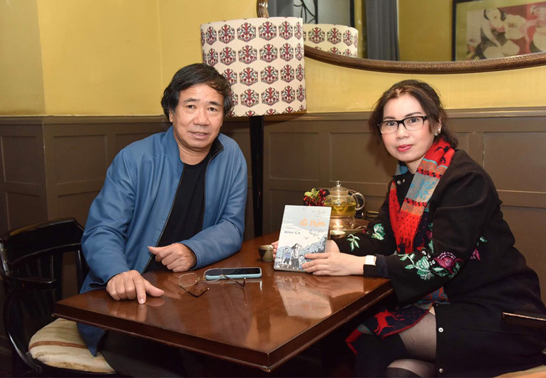 Người thuộc về những cơn sốt sách -0