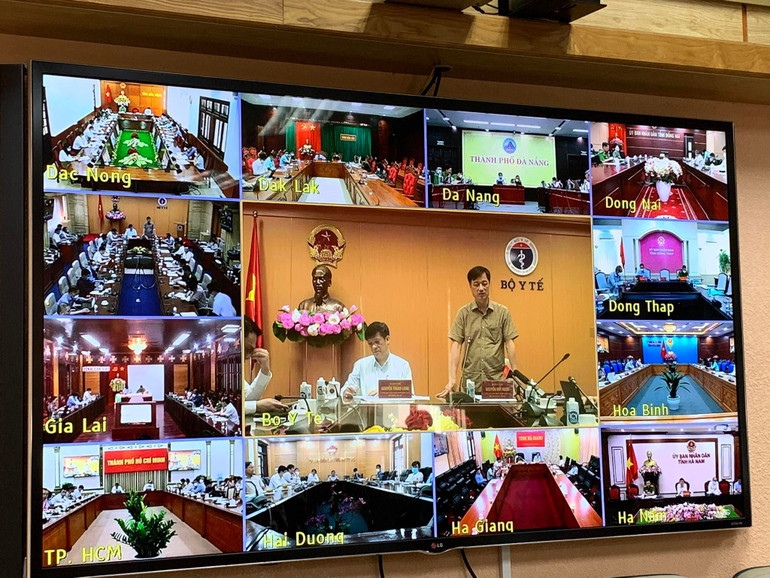 Bộ trưởng Y tế: Cần đẩy nhanh tốc độ tiêm và liên thông dữ liệu hộ chiếu vaccine -0