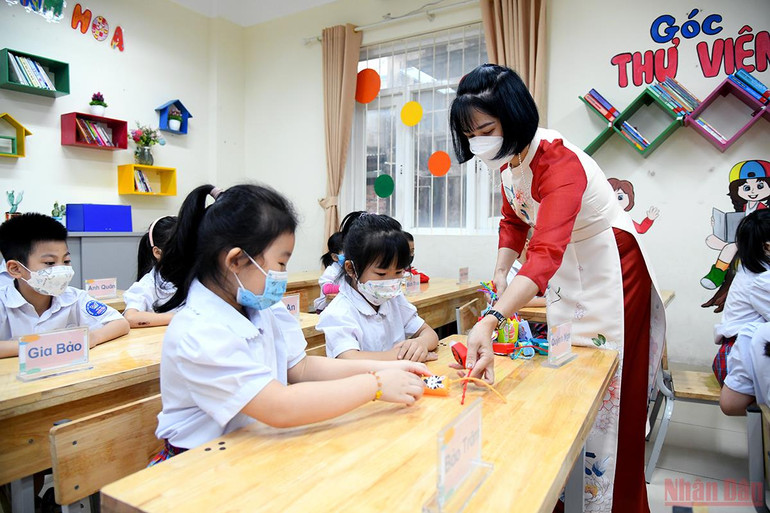 Ngày đi học đầu tiên tràn niềm vui của học sinh Hà Nội -0