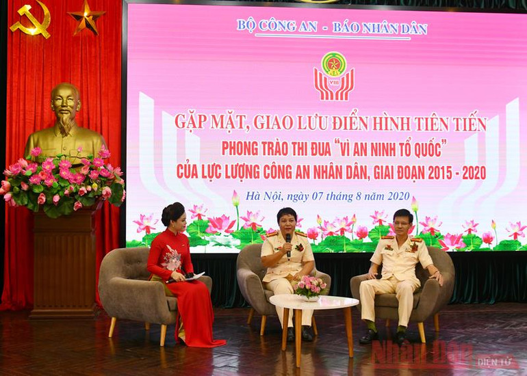 Giao lưu với các đại biểu điển hình tiên tiến trong các phong trào thi đua của lực lượng Công an nhân dân, giai đoạn 2015-2020. Báo Nhân Dân giao lưu các điển hình tiên tiến trong các phong trào thi đua vì an ninh Tổ quốc -0