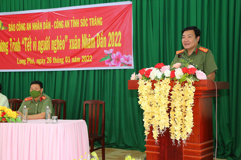 Lan tỏa yêu thương “Tết vì người nghèo” -0