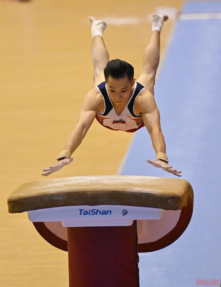 Mãn nhãn với màn biểu diễn thể dục dụng cụ trong ngày thi đấu cuối ở SEA Games 31 -1
