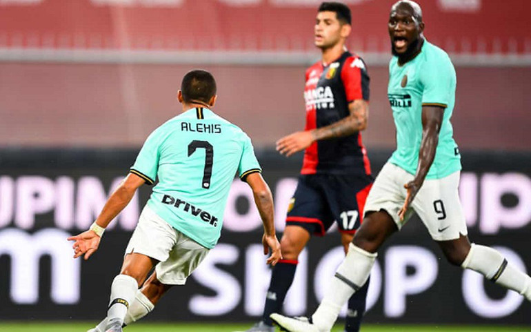 Đại thắng Genoa 3-0, Inter Milan gia tăng áp lực lên Juventus -0