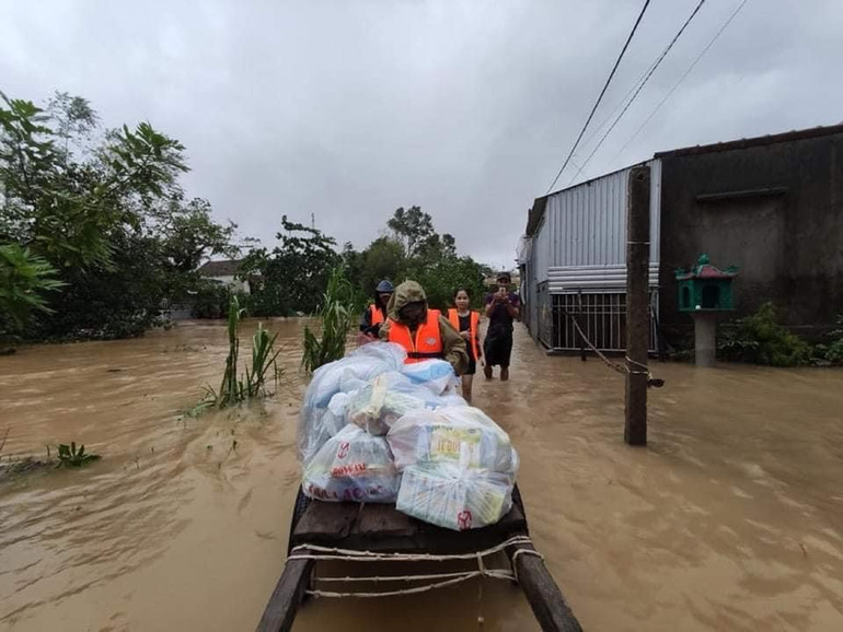 Cộng đồng Việt tại Úc hướng về miền trung -0