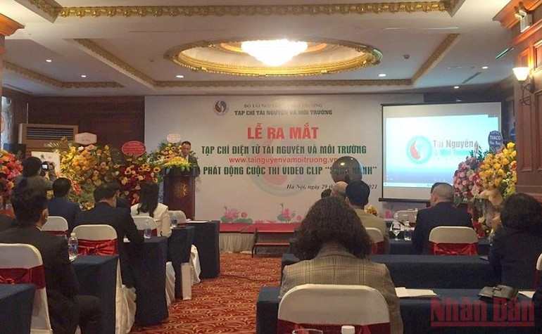 Lễ ra mắt Tạp chí điện tử Tài nguyên và Môi trường. (Ảnh: VĂN TOẢN) Ra mắt Tạp chí điện tử Tài nguyên và Môi trường -0