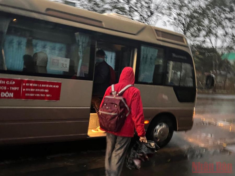 Học sinh Hà Nội háo hức trở lại trường -0