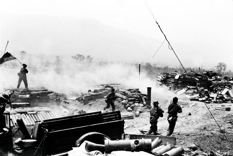 Tiếp tục đánh chiếm các cụm cứ điểm ở Bản Đông, năm 1972. Đất thép Quảng Trị qua hồi ức phóng viên chiến trường -0