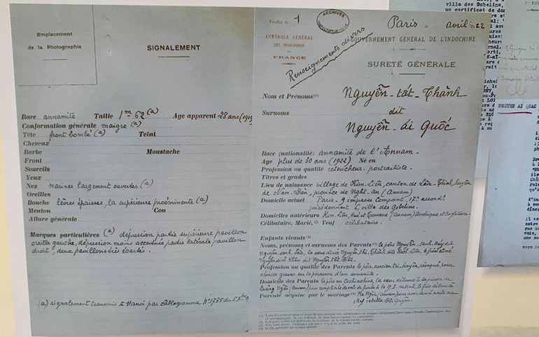 Triển lãm nhân kỷ niệm 131 năm ngày sinh Chủ tịch Hồ Chí Minh -0