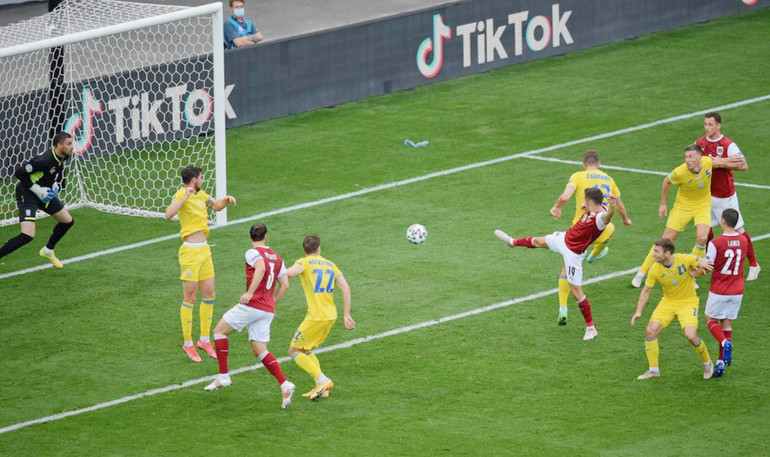 Đội tuyển Áo vượt mặt Ukraine để giành vé vào vòng 1/8 -0