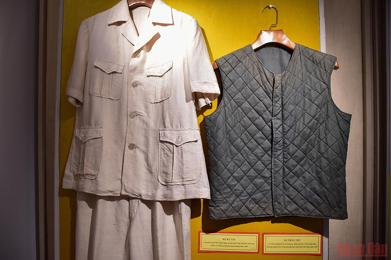 Trưng bày chuyên đề “Một đội ngũ cách mạng, một sứ mệnh vẻ vang” -0