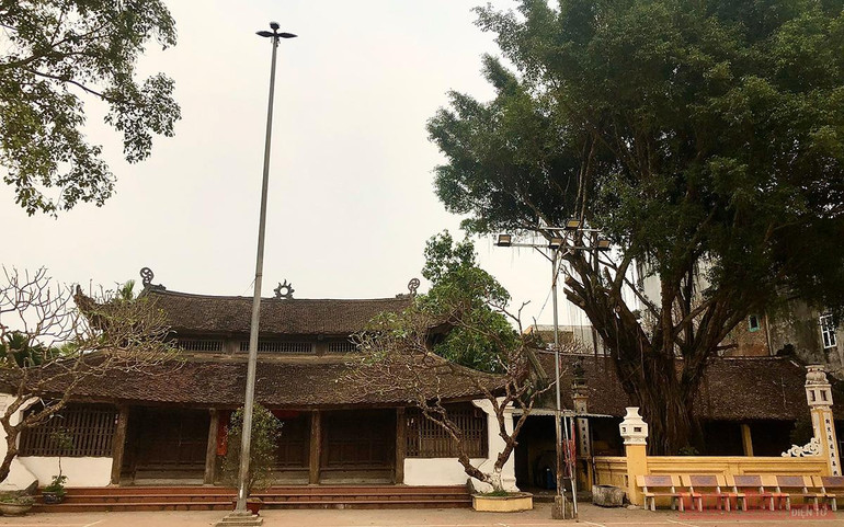 Đình làng Hữu Bằng bên ngoài. Độc đáo ngôi đình làm bằng gỗ gụ nhỏ nhất Việt Nam -0