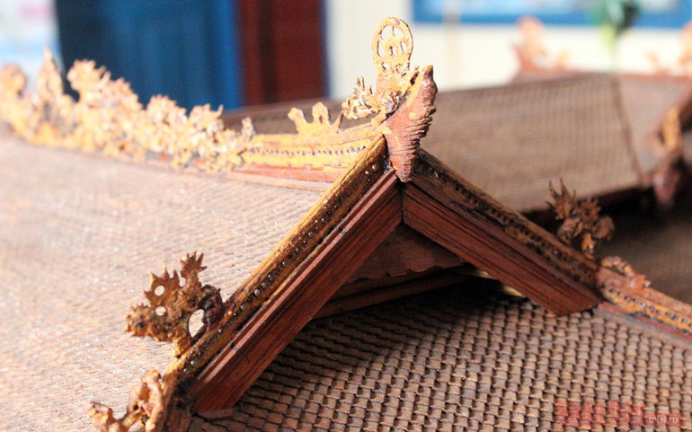 Độc đáo ngôi đình làm bằng gỗ gụ nhỏ nhất Việt Nam -0