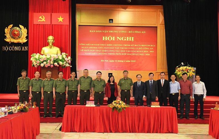 Chương trình phối hợp giữa Ban Dân vận Trung ương và Bộ Công an về công tác dân vận đã đạt được nhiều kết quả toàn diện trên các nội dung phối hợp. Bộ Công an và Ban Dân vận Trung ương ký kết Chương trình phối hợp công tác dân vận giai đoạn 2022-2026 -0