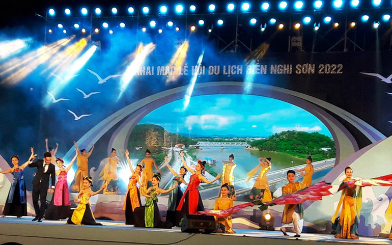 Khai trương du lịch biển Nghi Sơn -0